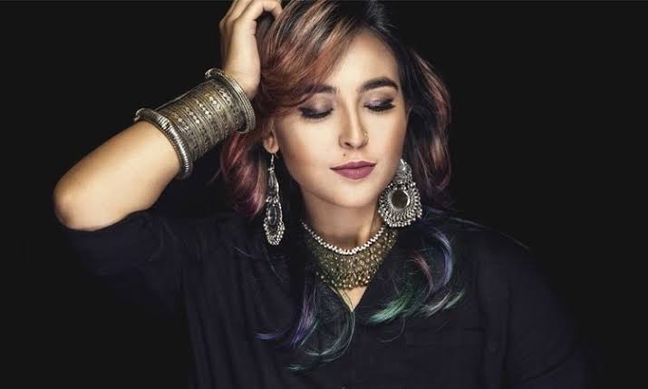 Hire Natasha Baig booking lahore Tulips Productions (3)