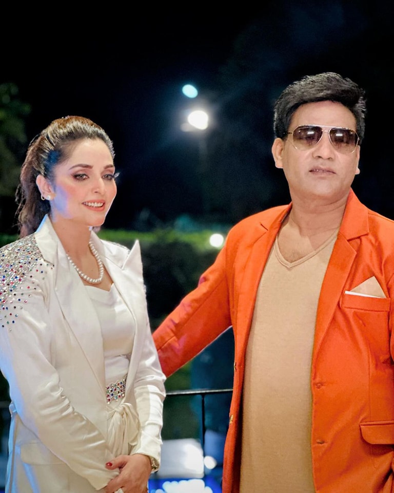 Sara Altaf live wedding performance (3)